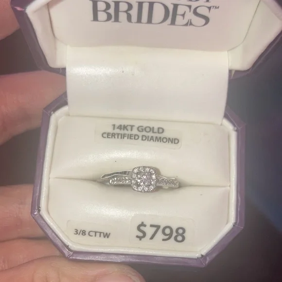 3/8 cttw ring size 7